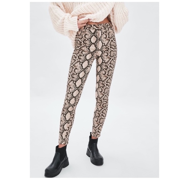 Zara Trafaluc Denim Collection snake print Hi Rise Skinny jeans size 0. - Picture 1 of 4